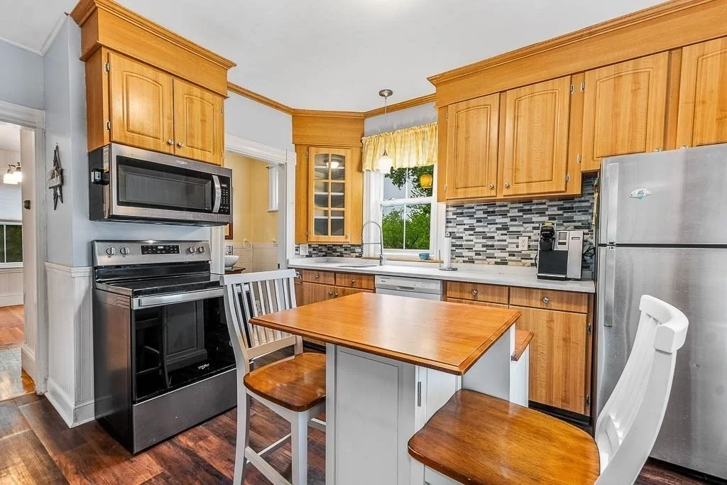 Photo of 85 Emmett Avenue