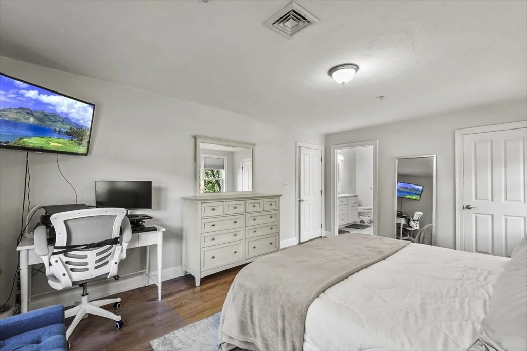 Photo of Unit C at 29 Maple Street