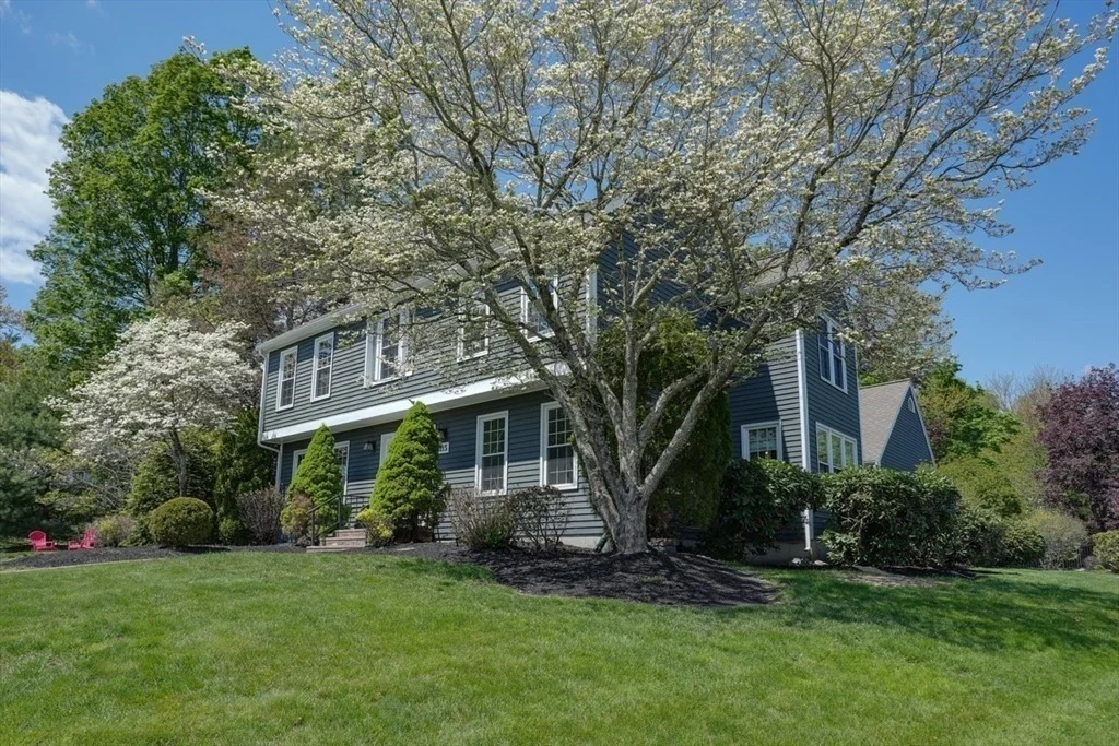 Photo of 215 Rolling Meadow Dr