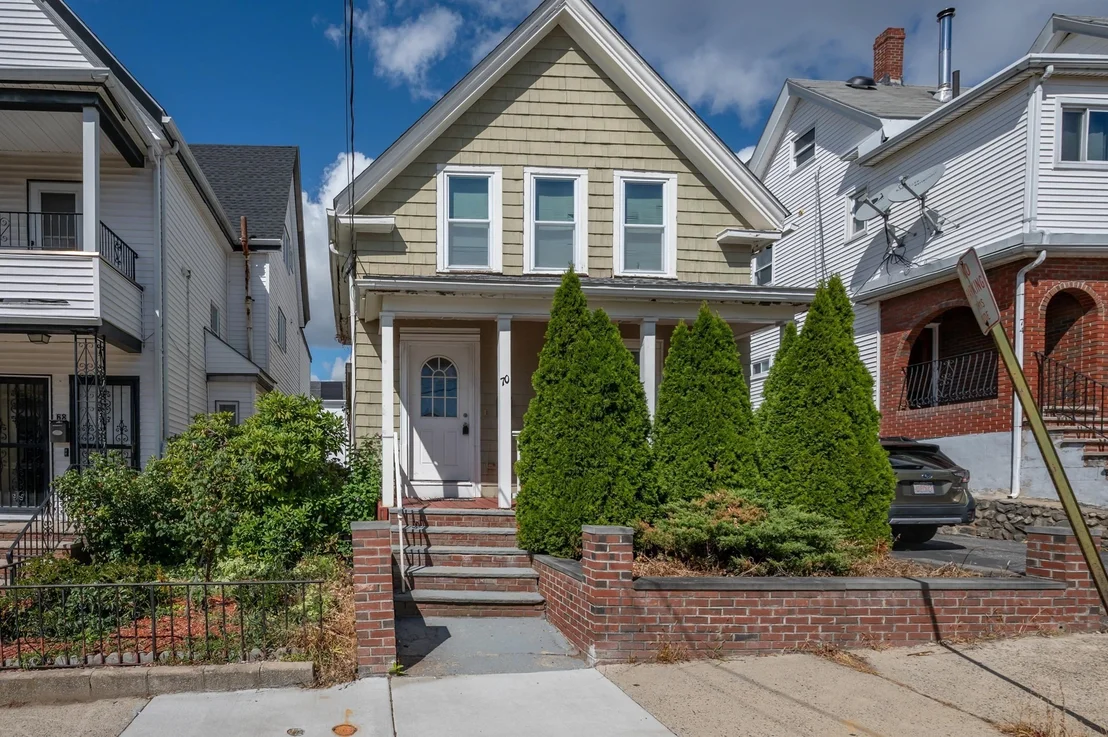 Photo of 70 Dean St.