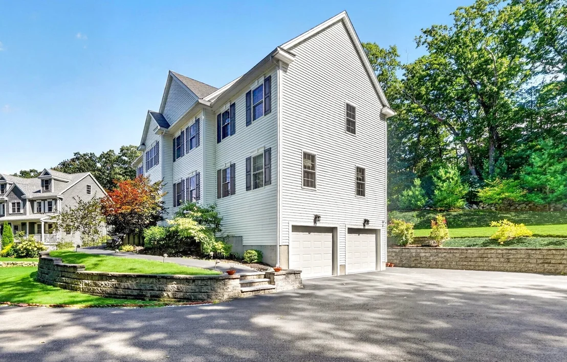 Photo of 4 Murray Hill Circle