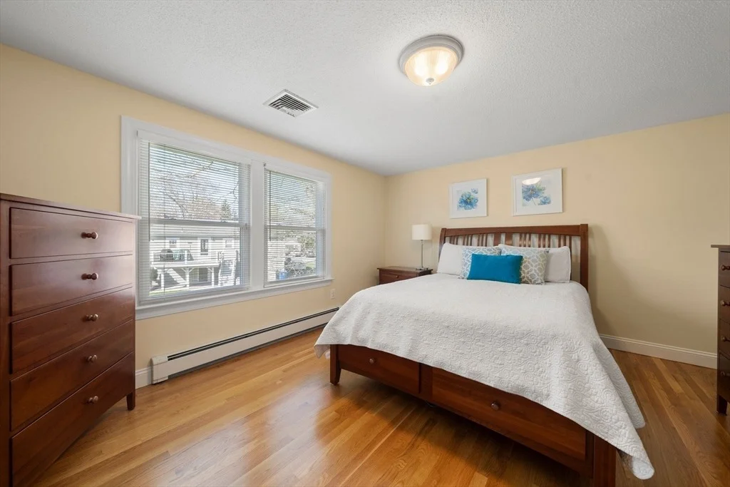 Photo of 126 Hanscom Ave