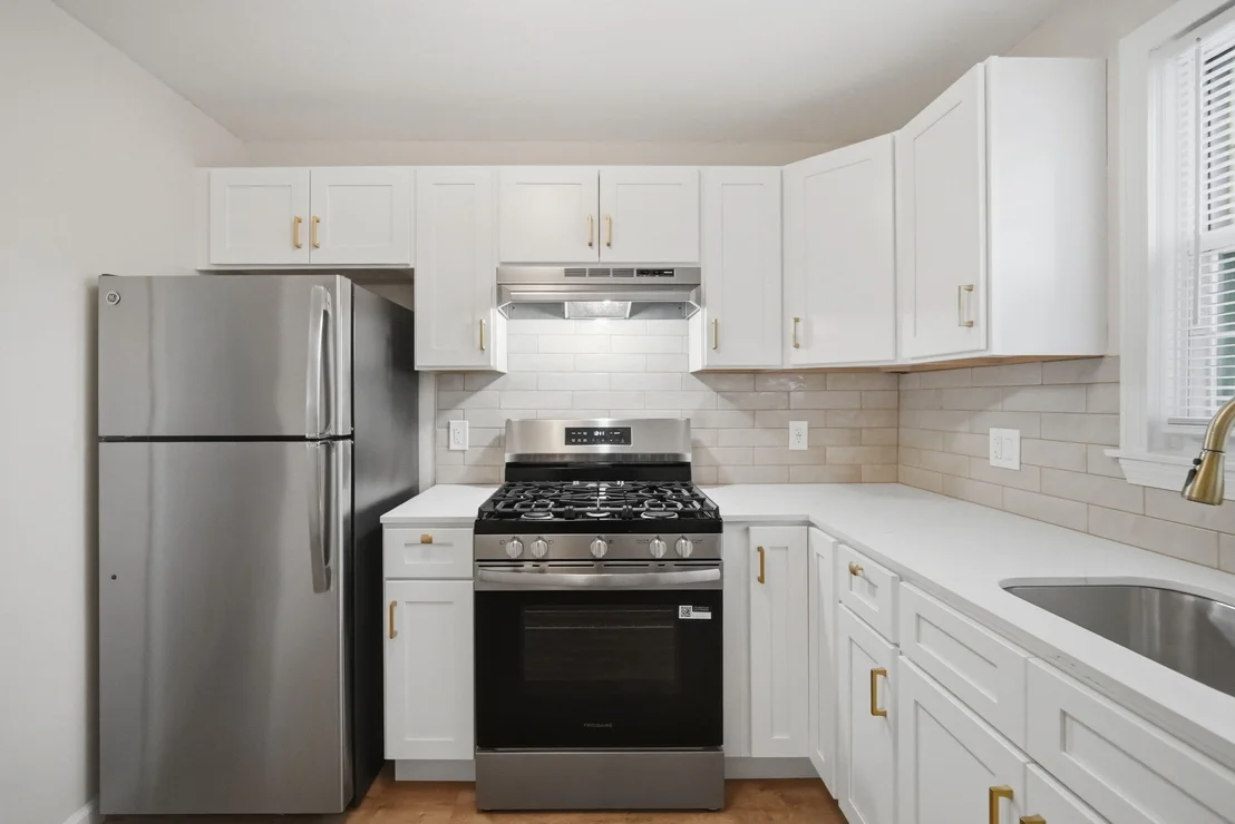 Photo of Unit 2A at 467 Cold Spring Avenue