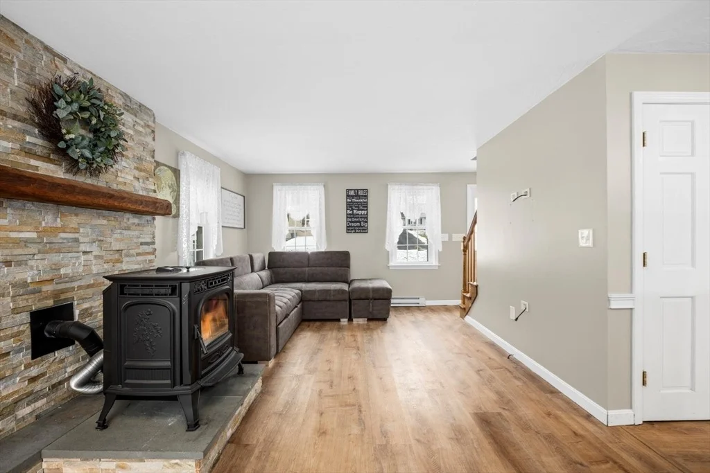 Photo of 6 Guenther Drive