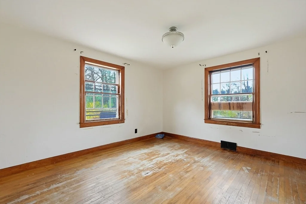 Photo of 321 Townsend Hill Rd
