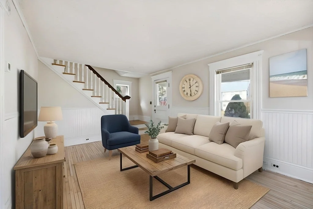 Photo of 32 Allen Ave