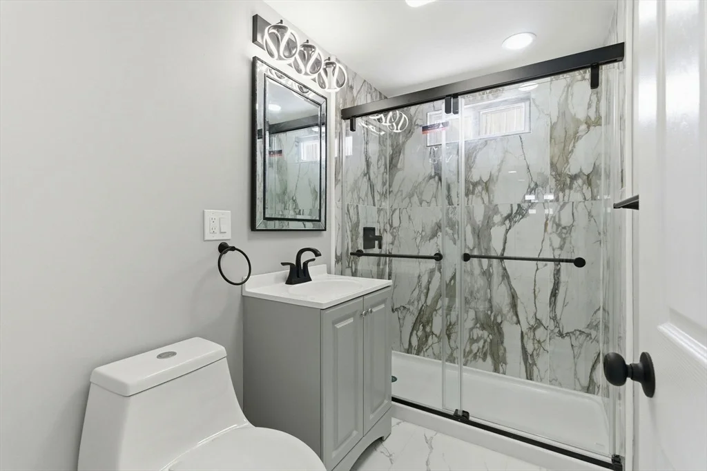 Photo of 206 Burnham
