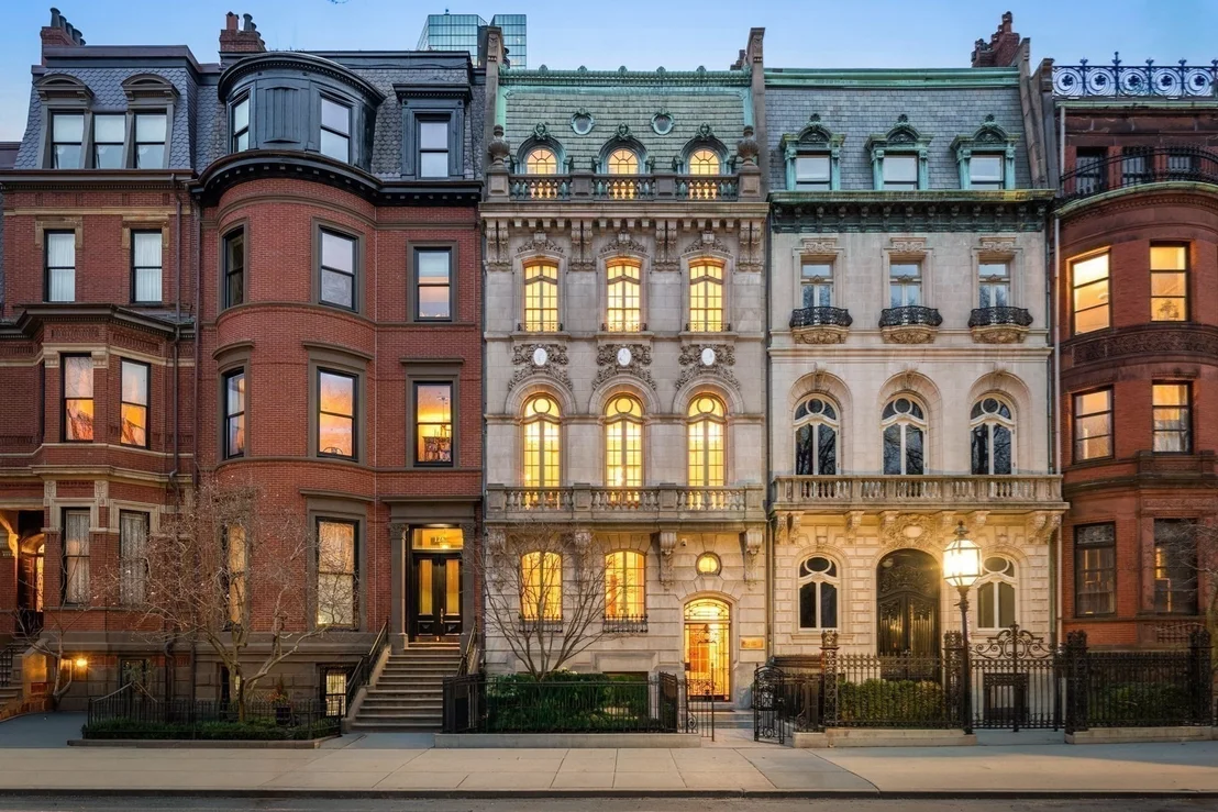 Photo of 128 Commonwealth Avenue