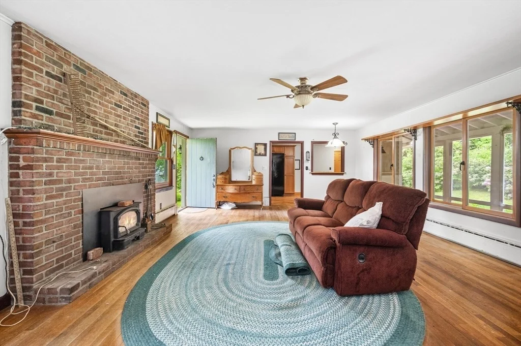 Photo of 148 Walnut Hill Rd