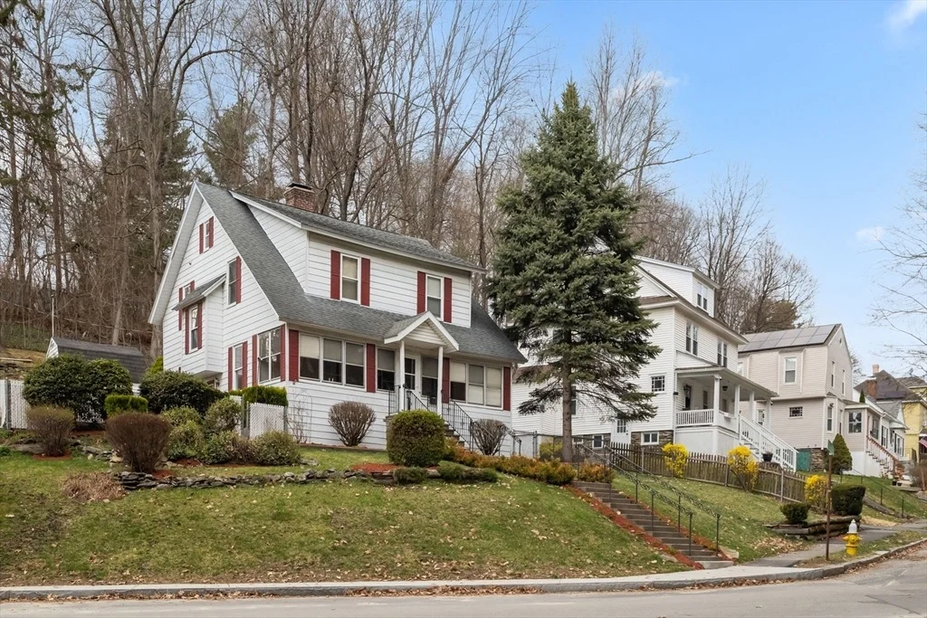 Photo of 35 Chesterfield Rd