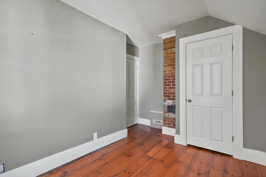 Photo of 6 Rockingham Street