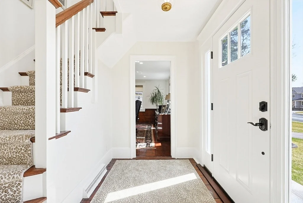 Photo of 122 Great Plain Ave