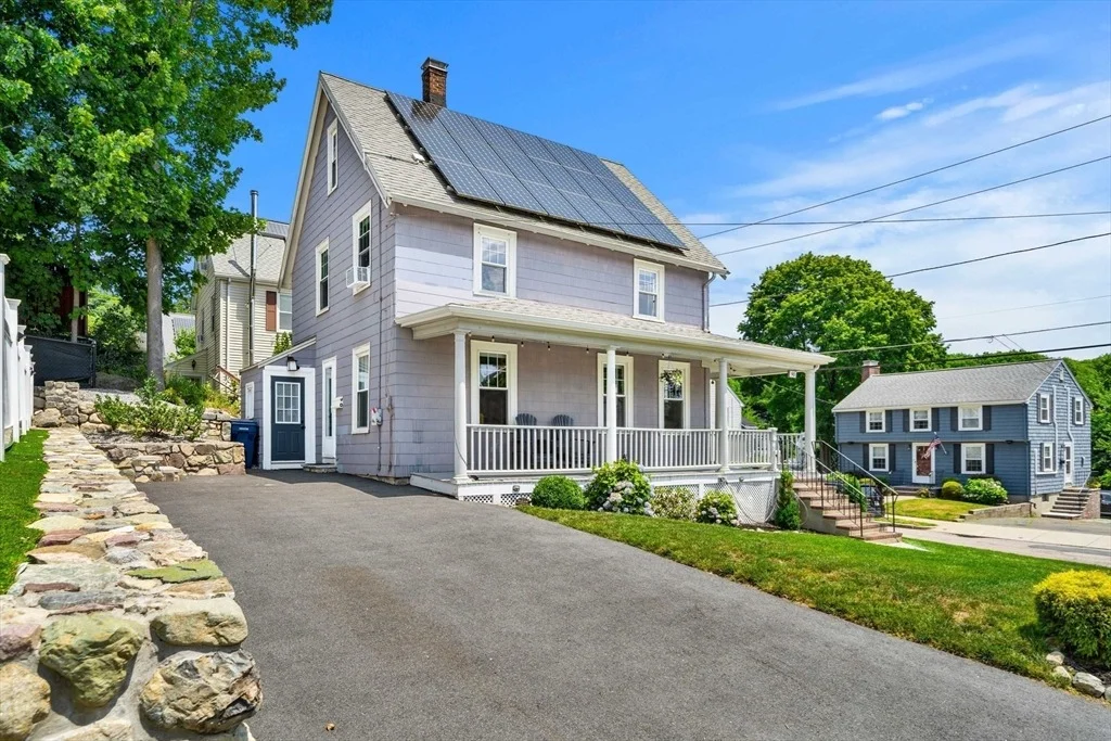Photo of 90 Forest St