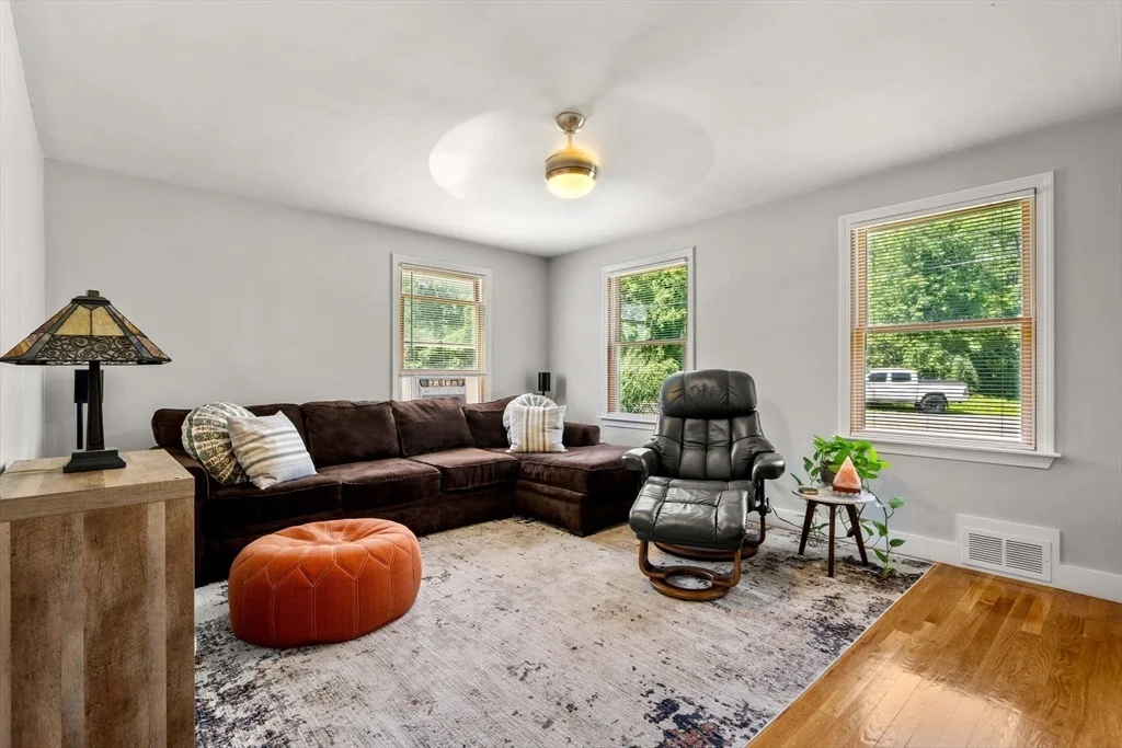 Photo of 13 Sandy Pond Rd