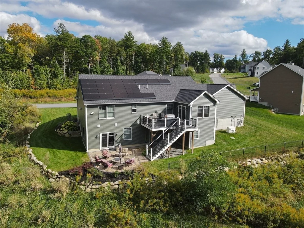 Photo of 237 Woodland Way