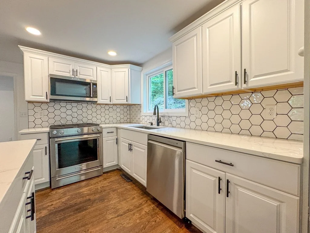 Photo of 282 Pleasant St