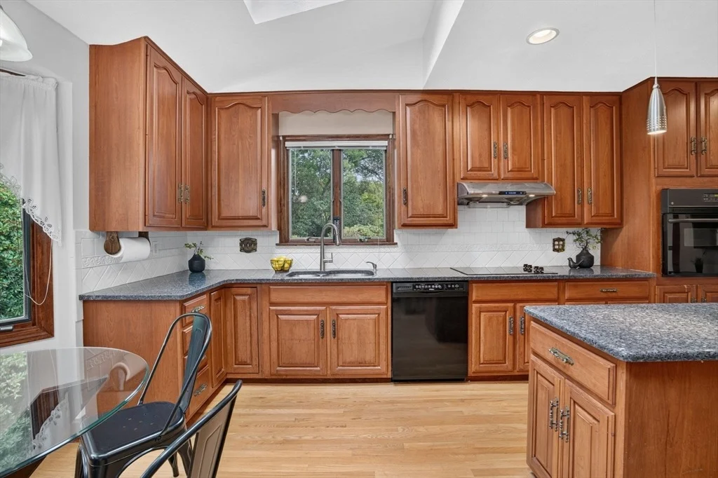 Photo of 8 Marion Ave