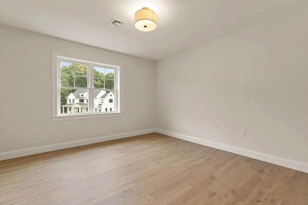 Photo of 8 Goodwin Dr