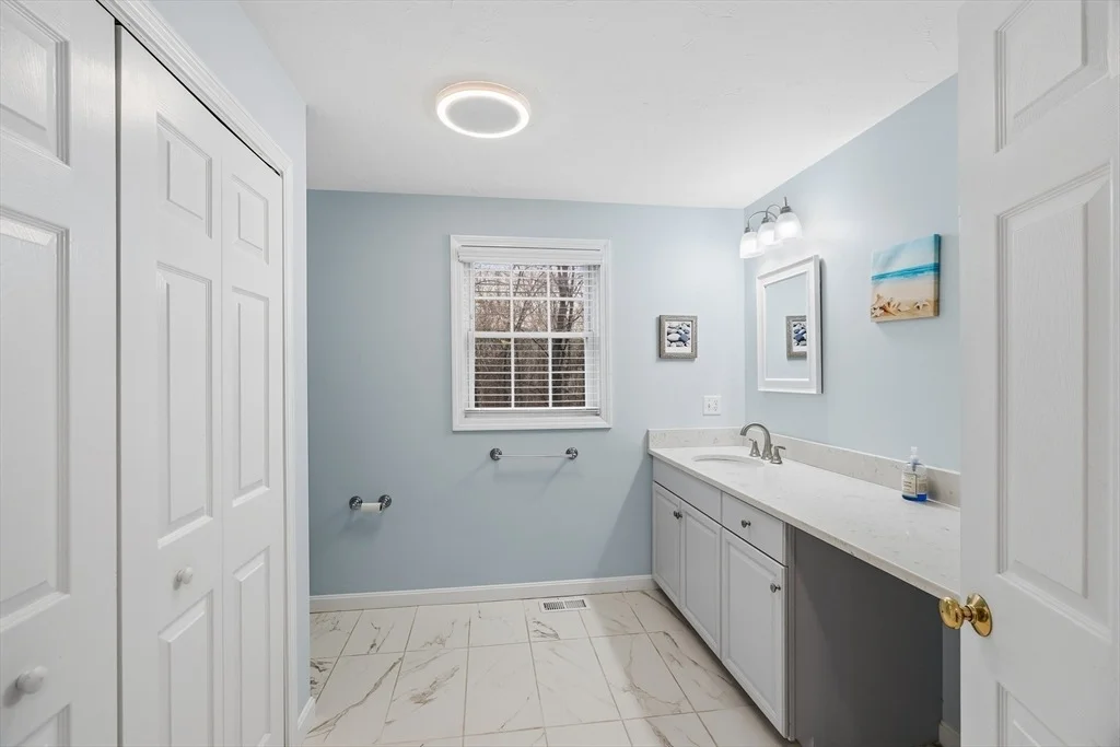 Photo of 380 Richardson Road