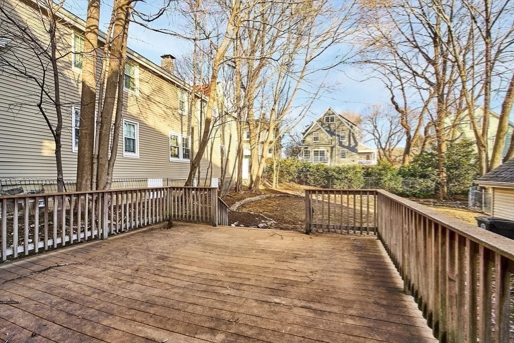Photo of 87 Common  Street