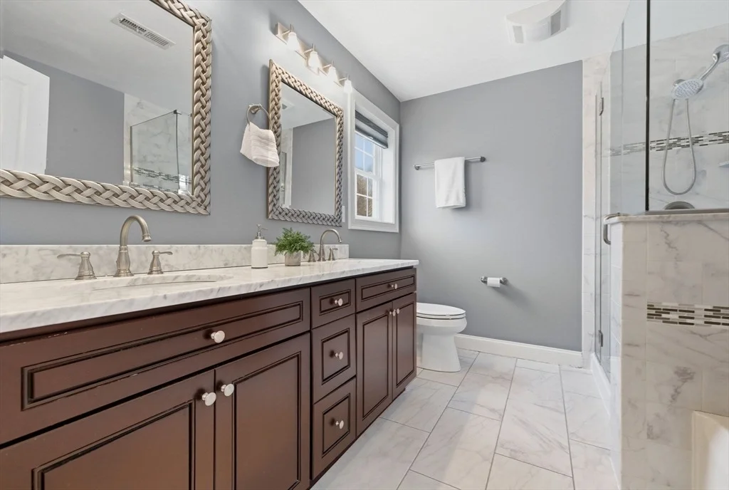 Photo of 129 Dennison Ave