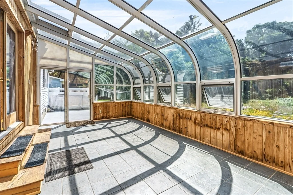 Photo of 8 Richardson Cir
