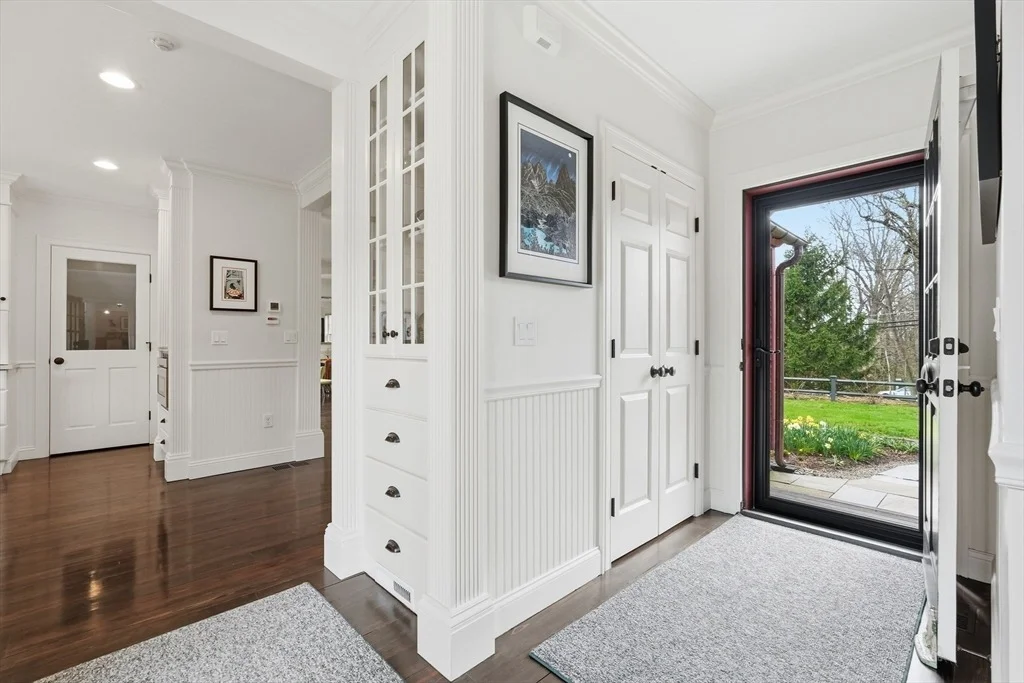 Photo of 281 Leverett Rd