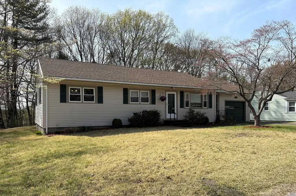 Photo of 25 Glen Forest Ln