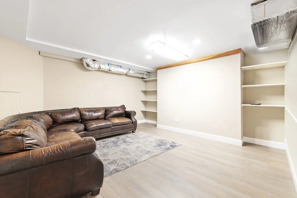 Photo of 10 Winston Rd.
