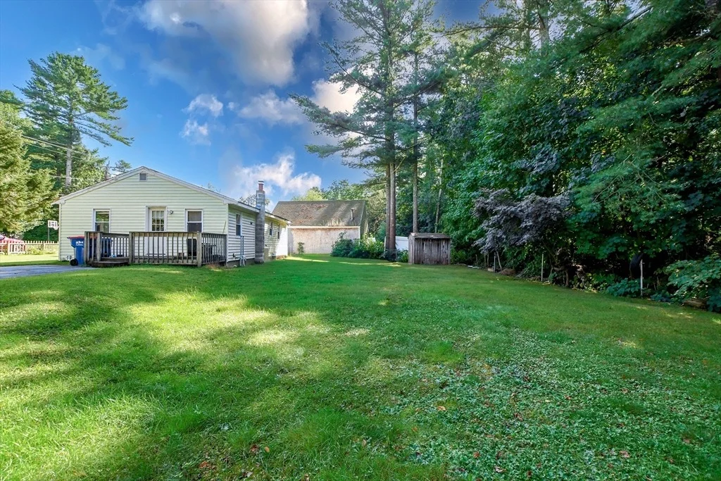 Photo of 9 White Pine Ave