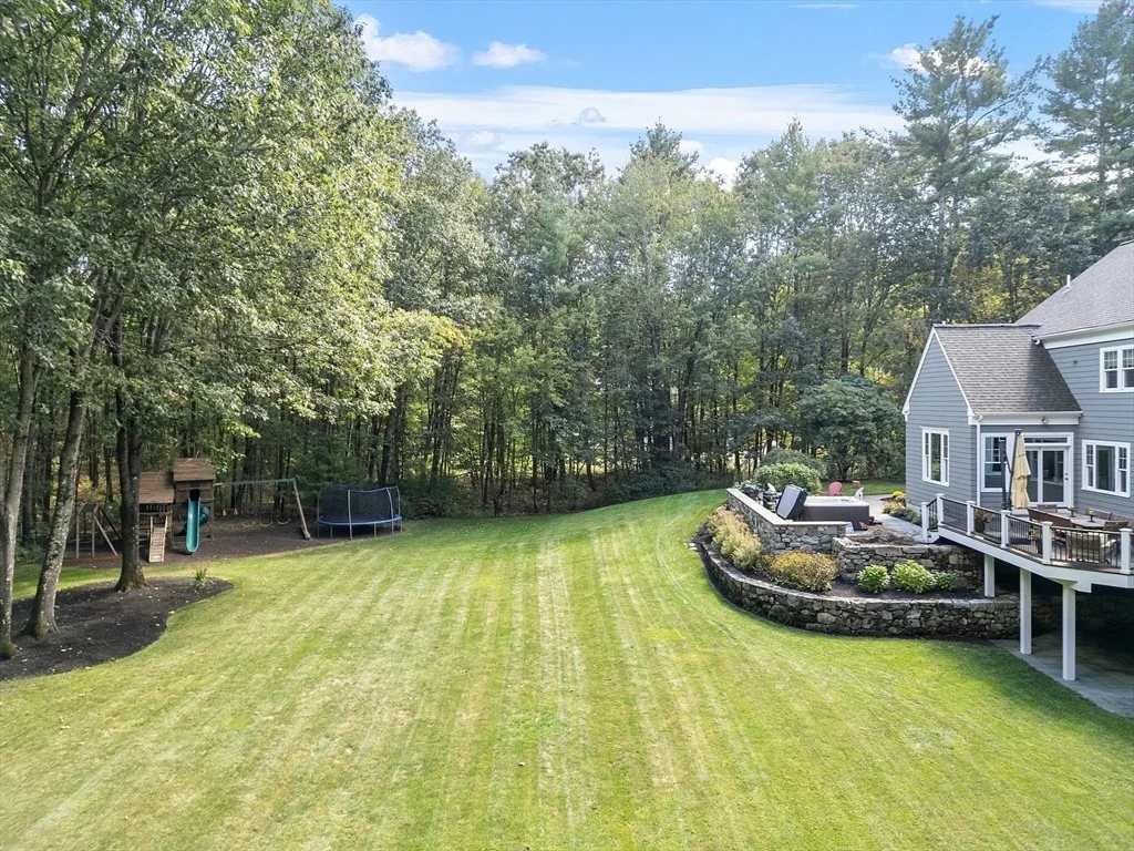 Photo of 80 Daniels Ln