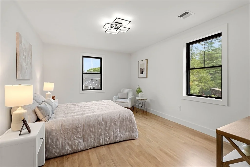 Photo of 4 Fitzpatrick Ln