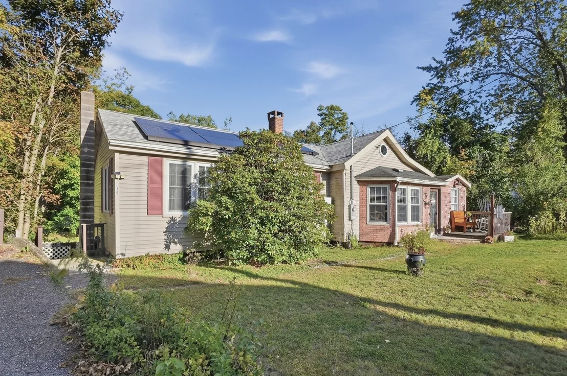 Photo of 30 Baldwinville Road