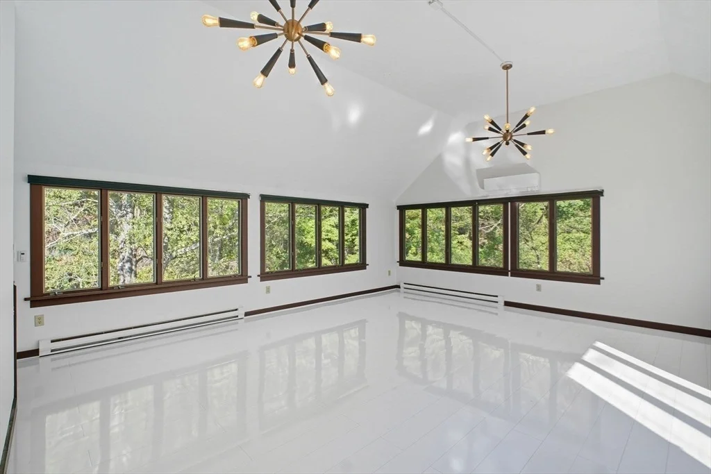 Photo of 259 Long Plain Rd