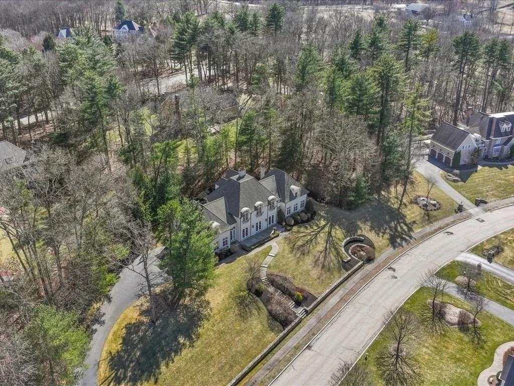 Photo of 2 Copperbeech Circle