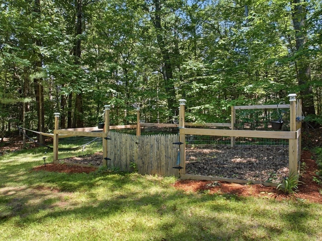 Photo of 649 Concord Rd