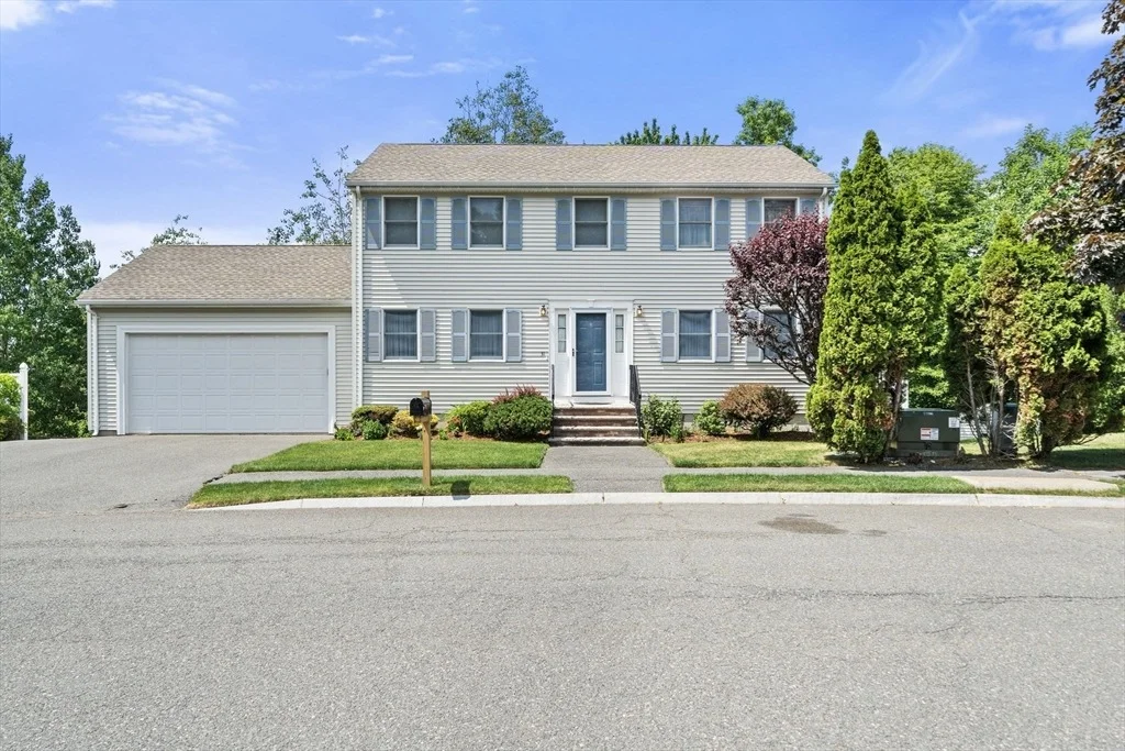 Photo of 31 Emerald Dr