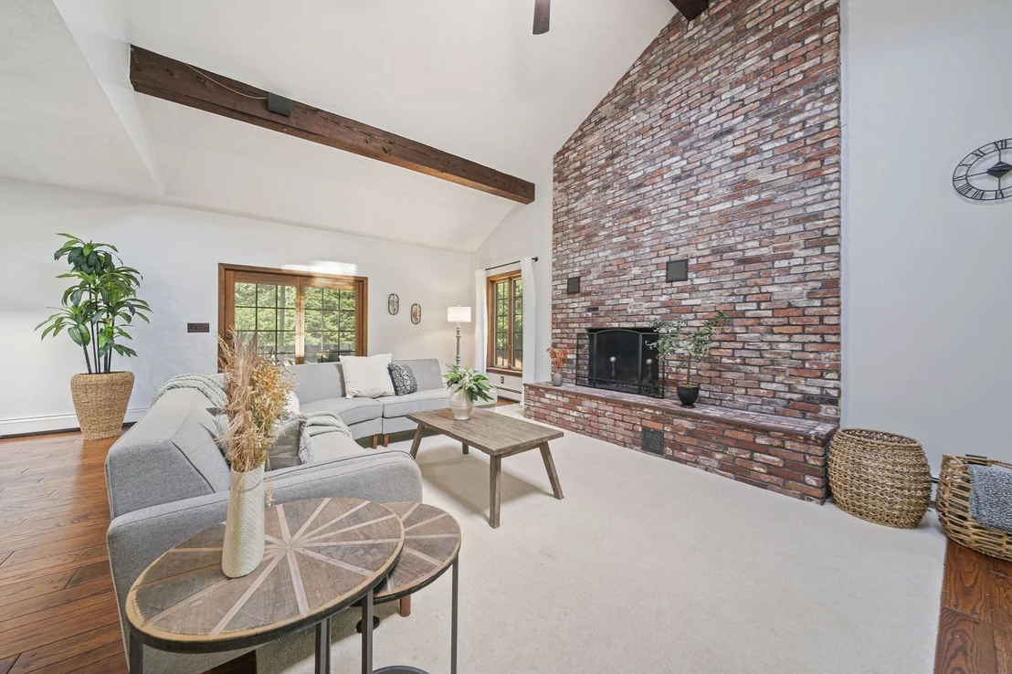 Photo of 5 Cowdrey Ln