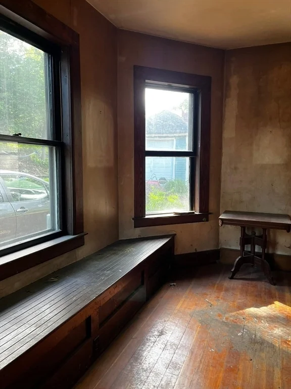 Photo of 107 Riverside Drive