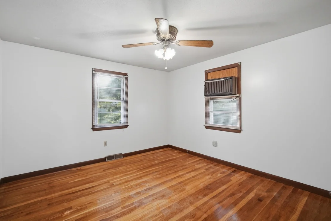 Photo of 74 Leatherleaf Dr