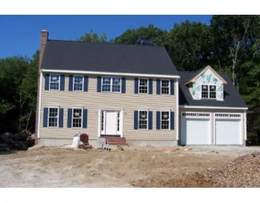 Photo of 39 Lafayette Lane