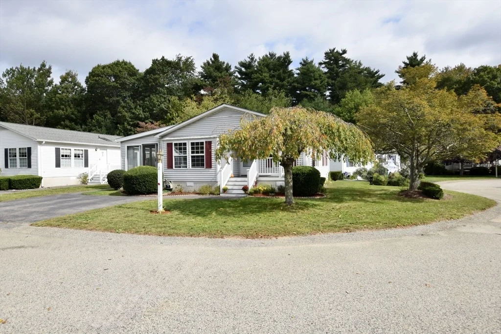Photo of 2 Edgewood Circle