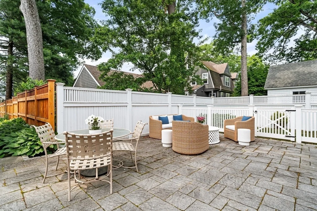 Photo of 24 Cleveland Rd