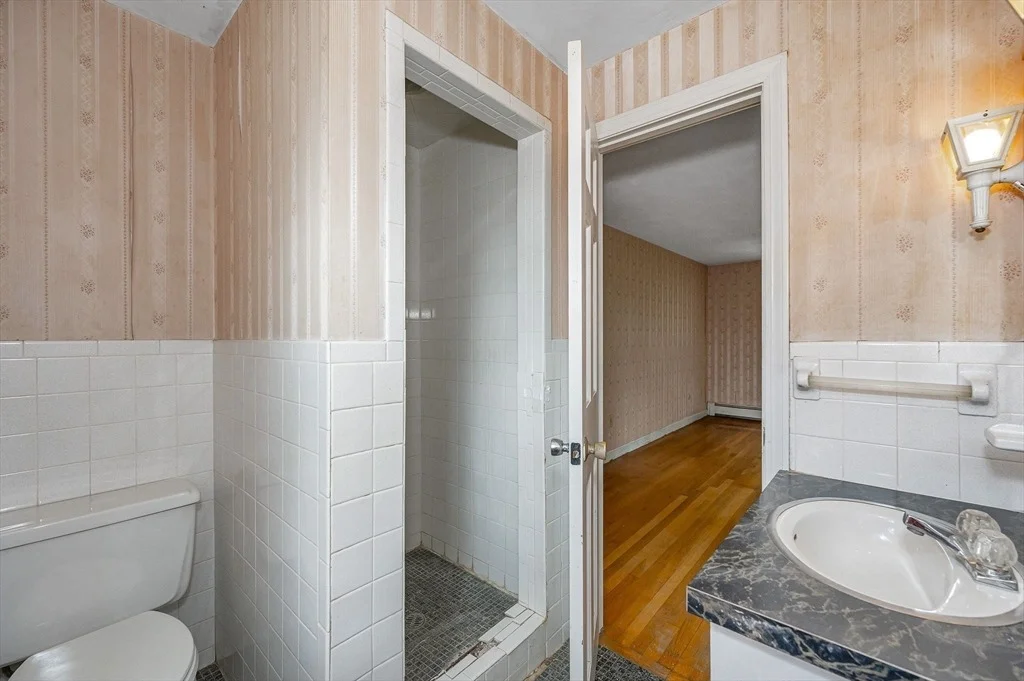Photo of 104 Meadowview Road