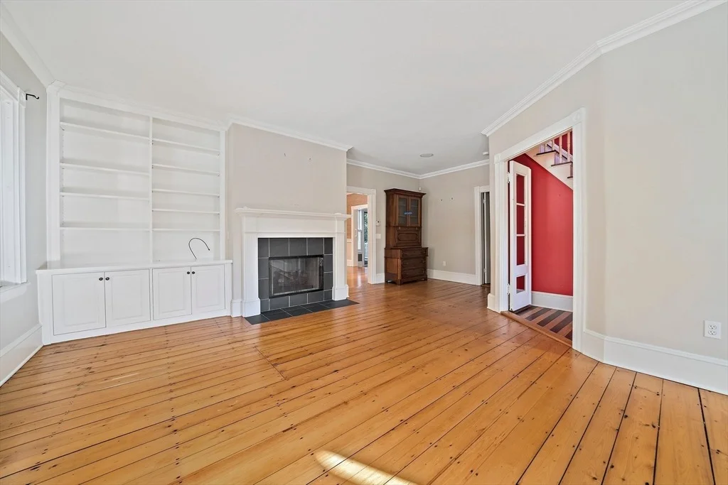 Photo of 1220 Main St
