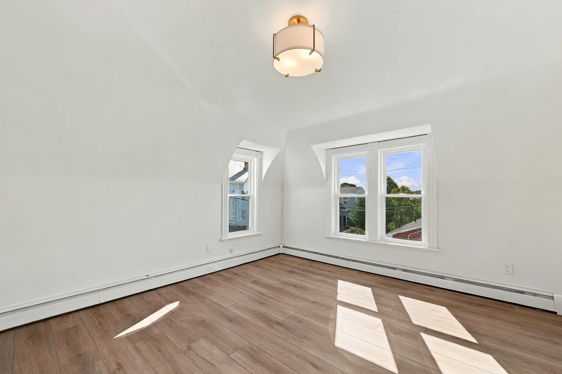 Photo of 21 West Avenue
