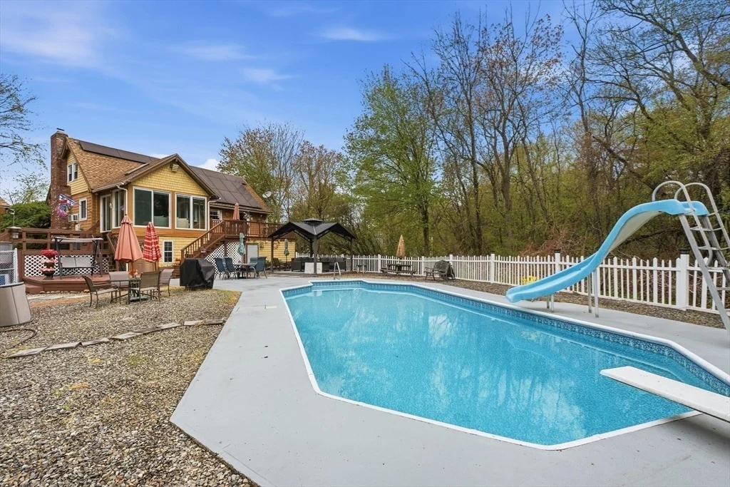 Photo of 35 Chestnut Dr