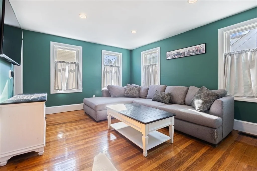 Photo of 90 Flint St.