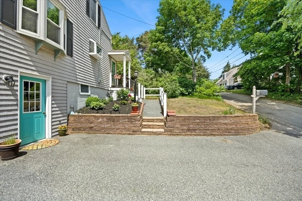 Photo of 39 Everett St