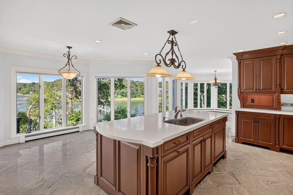 Photo of 168 Garrison Ln